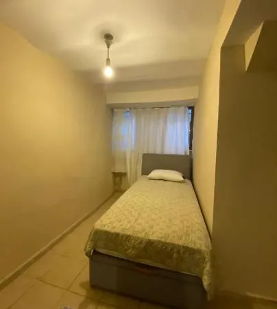 شقة Taksimde 4 Kisilik Ters Dublex Daire *